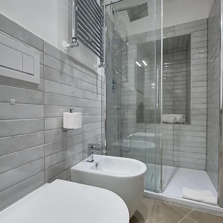 아파트 Navona Charme 1 *